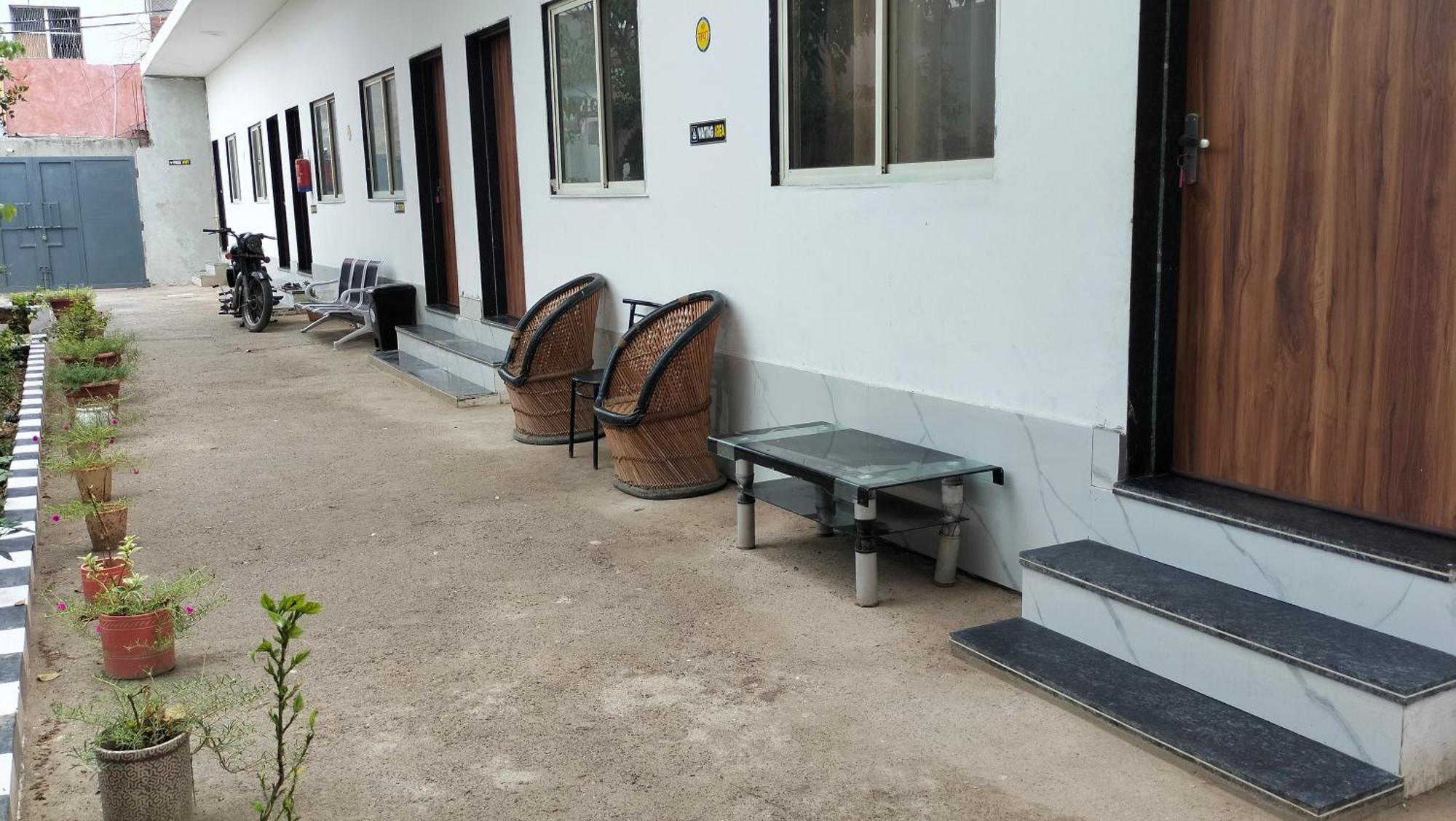 Maa Gayatri Dham Hotel Vrindāvan Exterior photo
